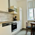 Cosy One Bedroom Apartment - 15 Min To Center